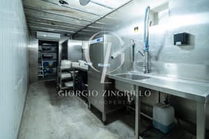 Local comercial en venta en Cala Vedella, Ibiza · 300 m² · foto 49