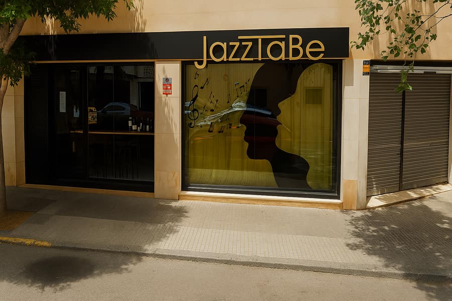 Commercial unit in Calle De Vicent Serra i Orvay — photo 1/30